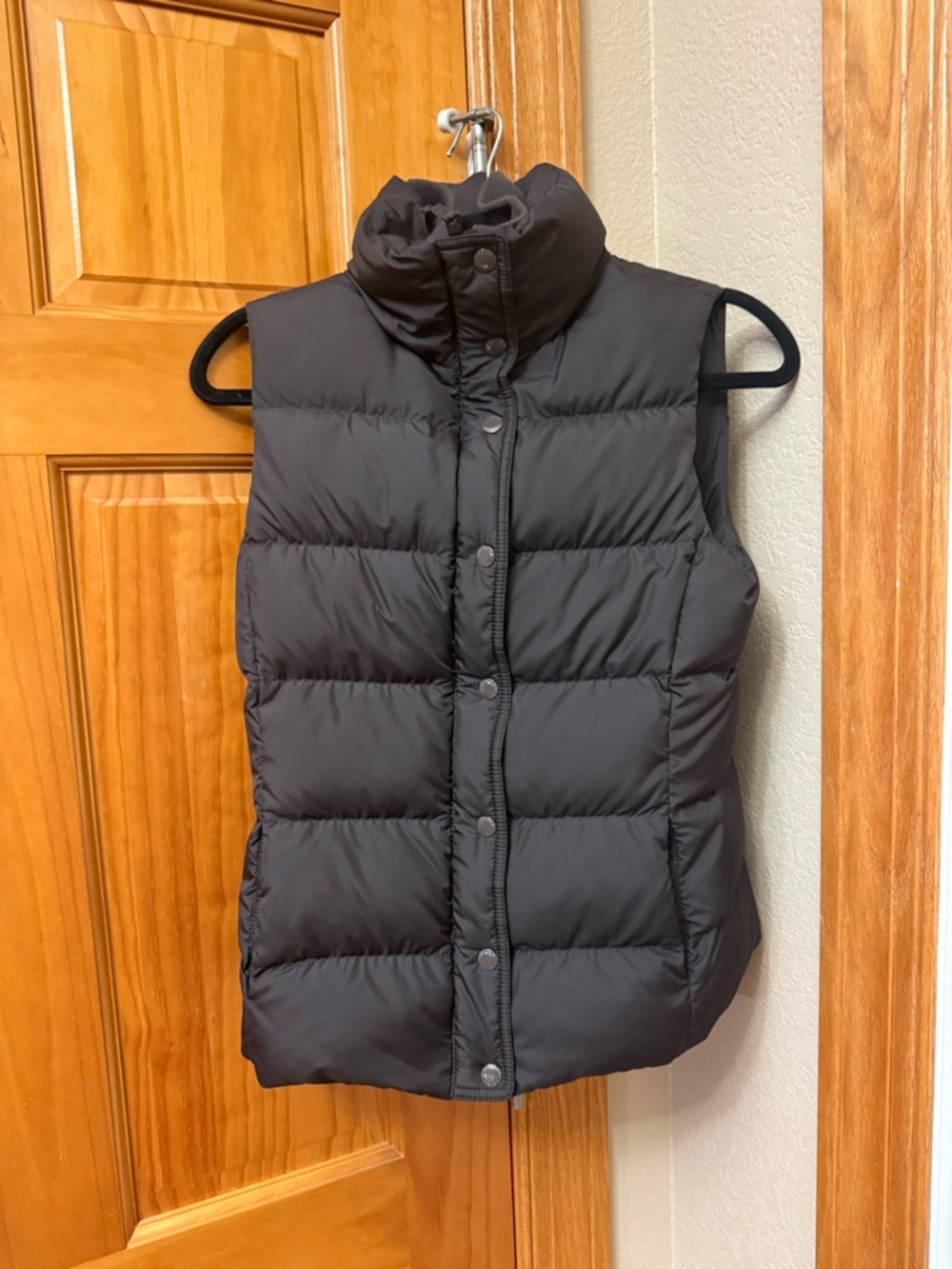 J.Crew Women’s Chocolate Brown Puffer Vest